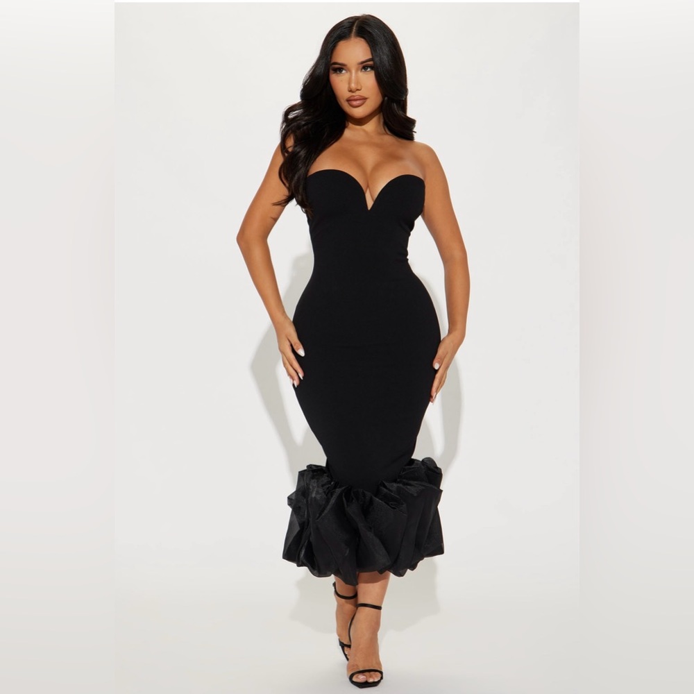 Fashion Nova Sweetheart Midi Dress